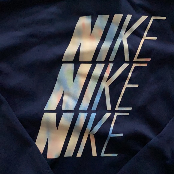 Kids extra large Nike hoodie - Picture 2 of 3